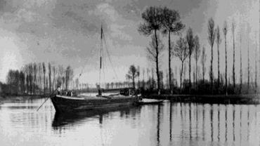 Chaland sur le Loir en 1880 